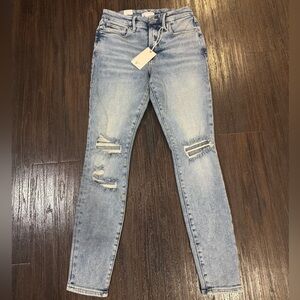 Good American Light Blue Distressed Jeans